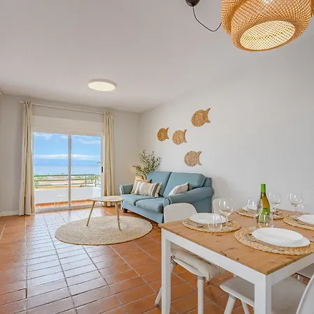 Апартаменты 2bdr Ocean View & Large Private Terrace In